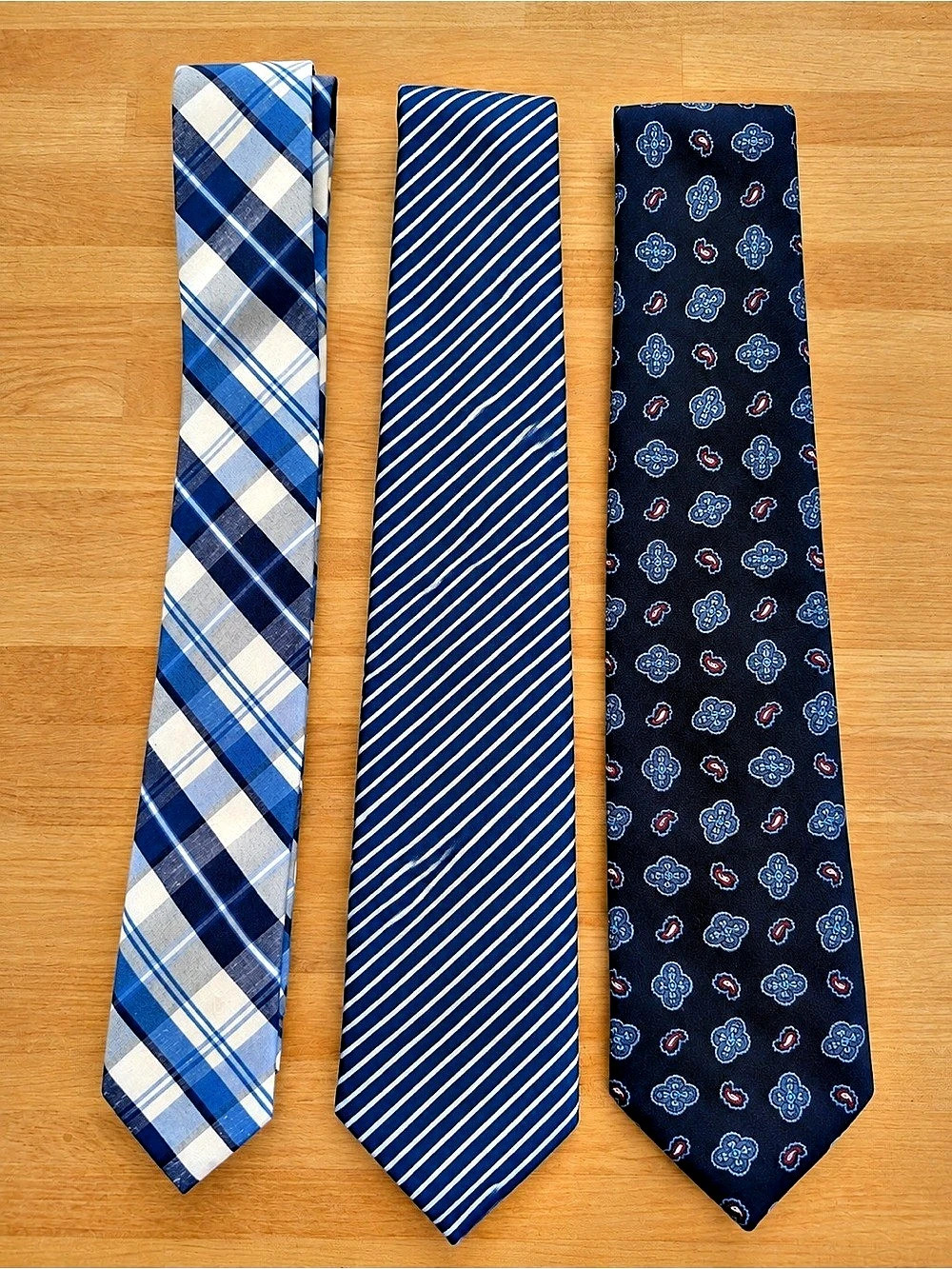Combatant Gentlemen Men's Blue & White Tie Set Like New